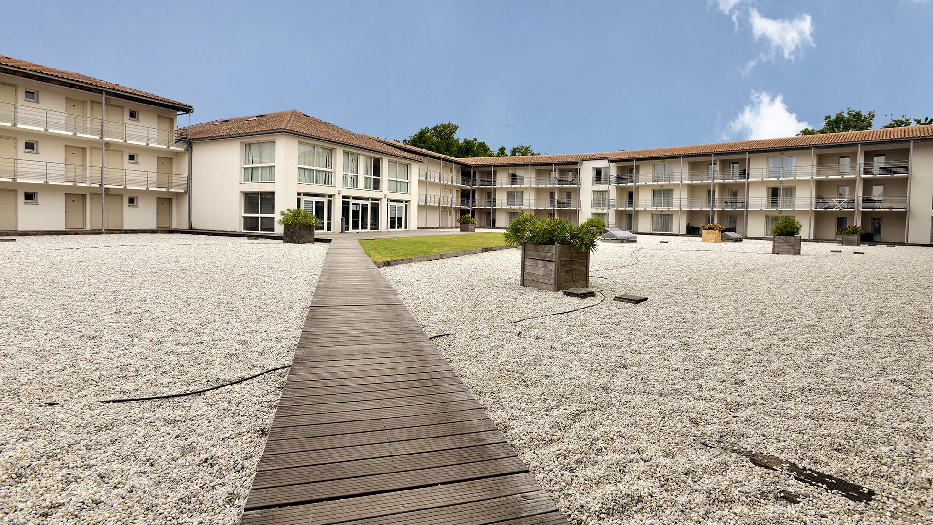 Vacanceole - Le Domaine Du Chateau - La Rochelle / Ile De Re Lagord Exterior photo