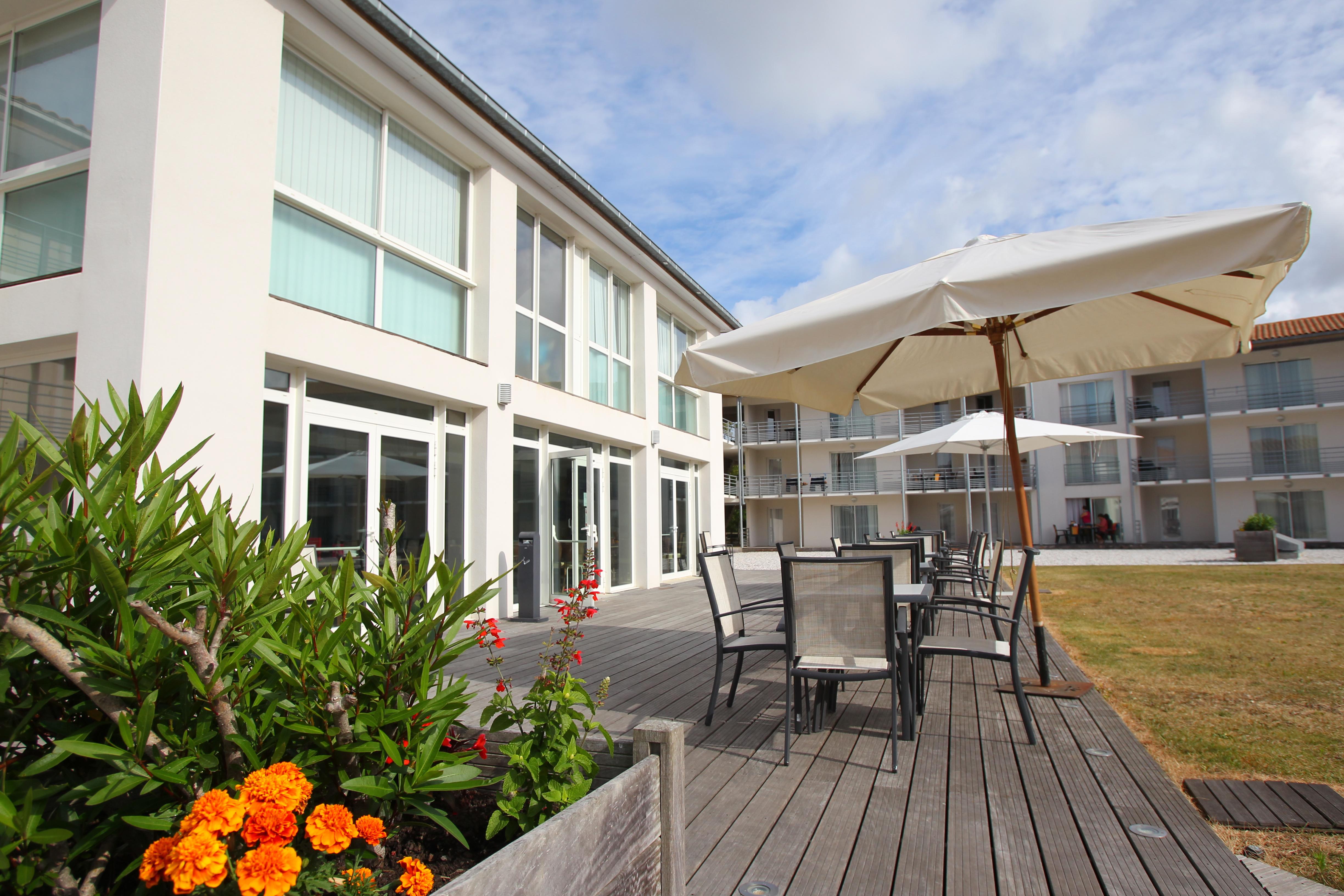 Vacanceole - Le Domaine Du Chateau - La Rochelle / Ile De Re Lagord Exterior photo