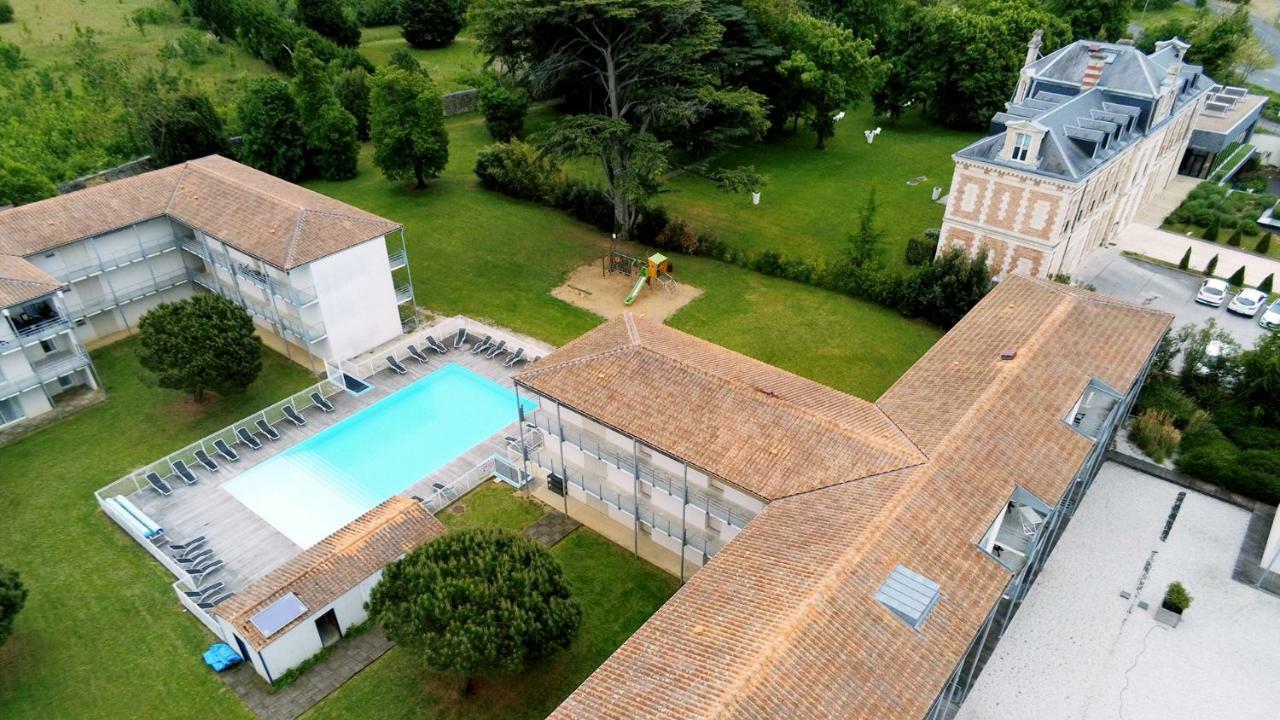 Vacanceole - Le Domaine Du Chateau - La Rochelle / Ile De Re Lagord Exterior photo